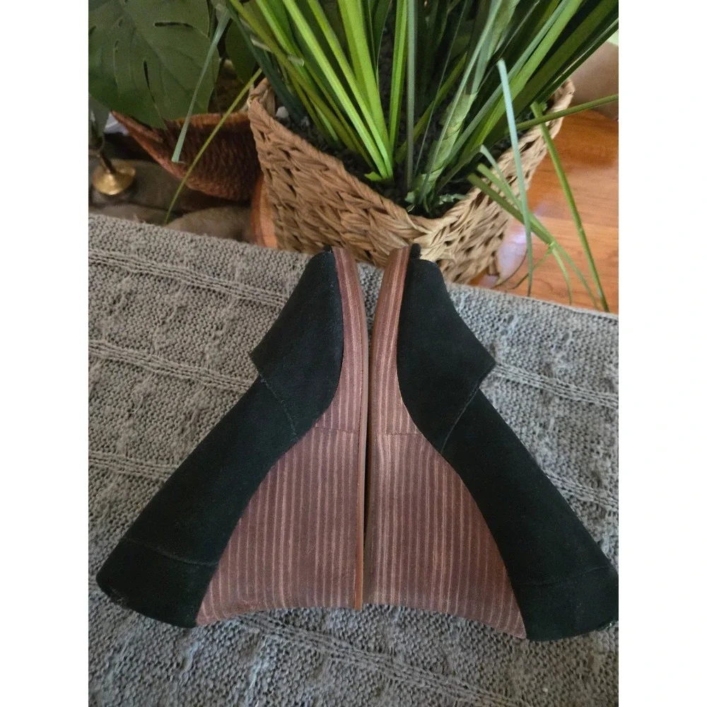 Toms black suede